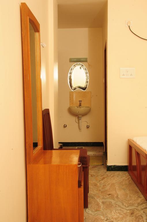 Hotel Rathnavel Towers Chennai Bilik gambar